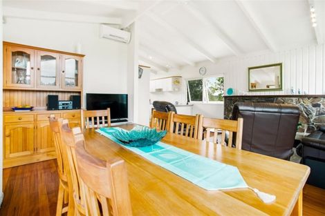 Photo of property in 13 Grendon Road, Titirangi, Auckland, 0604