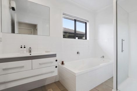 Photo of property in 36 Barrington Drive, Huntington, Hamilton, 3210