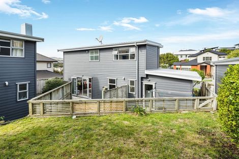 Photo of property in 10 Erlestoke Crescent, Churton Park, Wellington, 6037