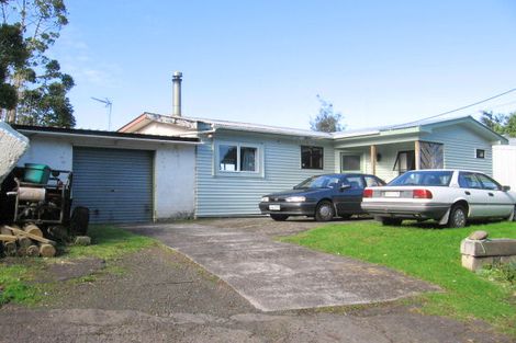 Photo of property in 72 Kauri Point Road, Laingholm, Auckland, 0604