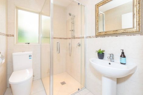 Photo of property in 40 Monte Cassino Place, Birkdale, Auckland, 0626