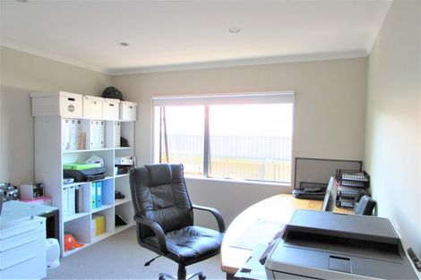 Photo of property in 364a Cambridge Terrace, Naenae, Lower Hutt, 5011
