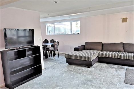 Photo of property in 1118 Fergusson Drive, Clouston Park, Upper Hutt, 5018