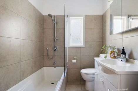 Photo of property in 52 Box Hill, Khandallah, Wellington, 6035