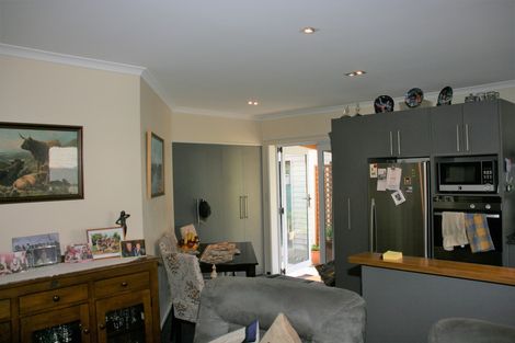 Photo of property in 10 Thames Street, Mosgiel, 9024