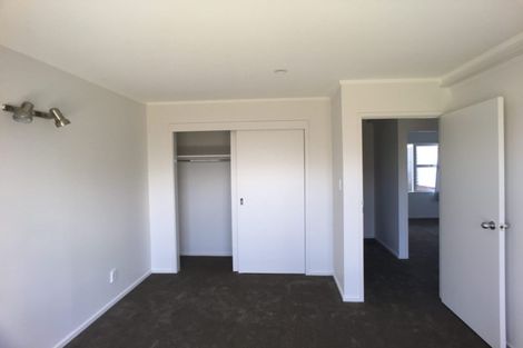 Photo of property in 3/270 Wairau Road, Glenfield, Auckland, 0627