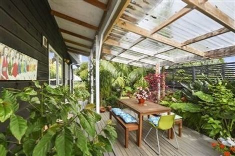 Photo of property in 1/1 Owens Road, Devonport, Auckland, 0624