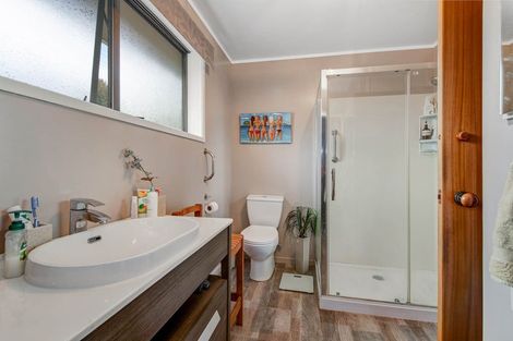 Photo of property in 18 Rimu Road, Stanmore Bay, Whangaparaoa, 0932