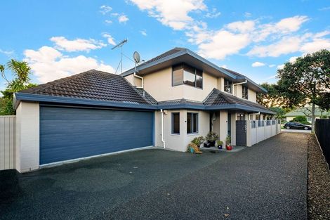 Photo of property in 1/6 Eastern Beach Road, Eastern Beach, Auckland, 2012
