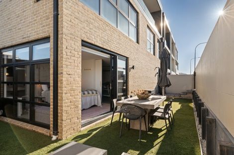 Photo of property in 212 Marine Parade, Mount Maunganui, 3116