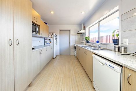 Photo of property in 2/8 Parera Place, Papatoetoe, Auckland, 2025