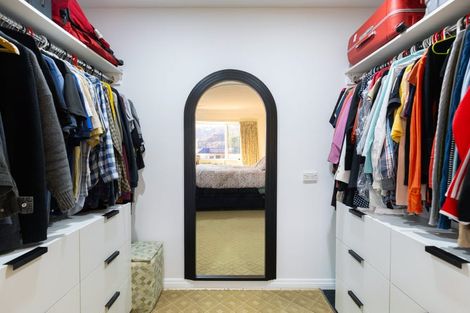 Photo of property in 40-42 Waikawa Road, Picton, 7220