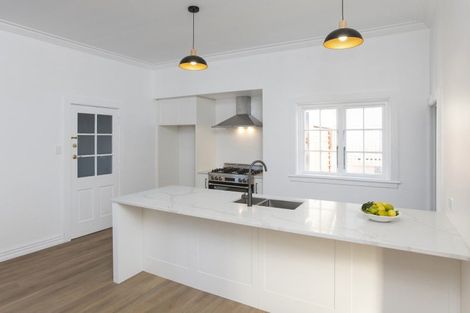 Photo of property in 89 Esplanade, Kaiti, Gisborne, 4010