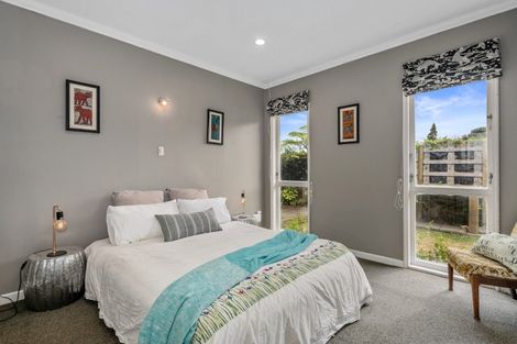 Photo of property in 62a Chatsworth Road, Silverstream, Upper Hutt, 5019
