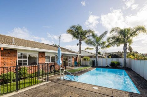 Photo of property in 12 Wilfred Street, St Andrews, Hamilton, 3200