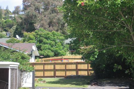 Photo of property in 16 Battle Place, Glenfield, Auckland, 0629