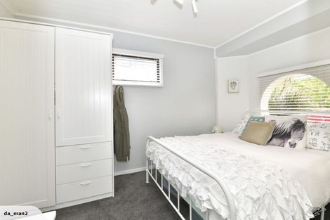 Photo of property in 1/14 Arkles Strand, Arkles Bay, Whangaparaoa, 0932