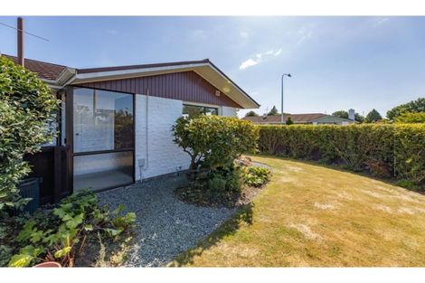 Photo of property in 1/1 Rosedale Place, Avonhead, Christchurch, 8042