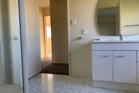 Photo of property in 71a Brunner Road, Glen Eden, Auckland, 0602