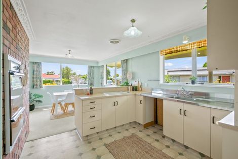 Photo of property in 7 Bushview Place, Upper Vogeltown, New Plymouth, 4310