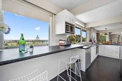 Photo of property in 31 Miramar Place, Pakuranga, Auckland, 2010