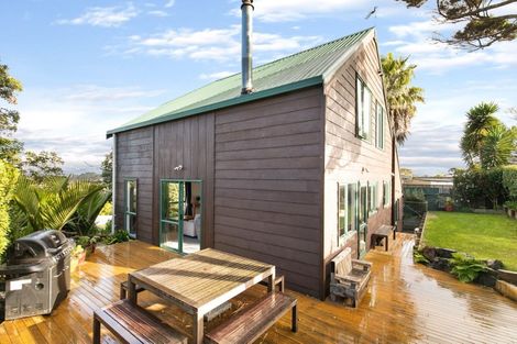 Photo of property in 2/9 Park Hill Road, Birkenhead, Auckland, 0626