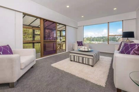 Photo of property in 76 Weatherly Road, Torbay, Auckland, 0630