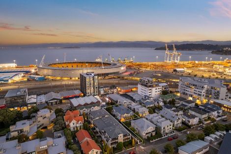 Photo of property in 24 Hobson Street, Thorndon, Wellington, 6011