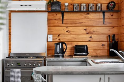 Photo of property in 203a Parkhurst Road, Parakai, 0830