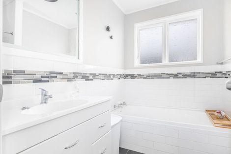 Photo of property in 40 Walton Road, Paraparaumu Beach, Paraparaumu, 5032