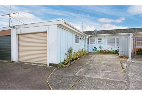 Photo of property in 2/41 Wood Street, Papakura, 2110
