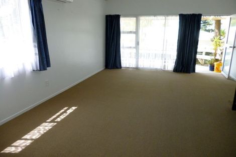 Photo of property in 2/27 Brandon Road, Glen Eden, Auckland, 0602