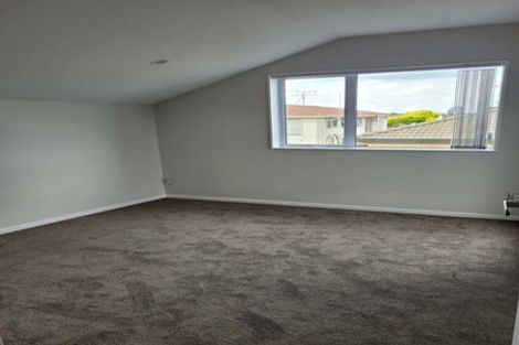 Photo of property in 14 Ware Place, Pakuranga Heights, Auckland, 2010