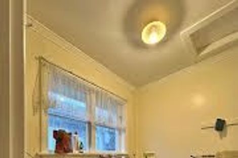 Photo of property in 42 Gibbons Street, Upper Hutt Central, Upper Hutt, 5018