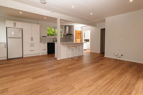 Photo of property in 64 Captain Scott Road, Glen Eden, Auckland, 0602