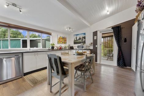 Photo of property in 36 Muhunoa Road West, Ohau, Levin, 5570