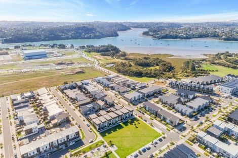 Photo of property in 10 Rangihina Road, Hobsonville, Auckland, 0616