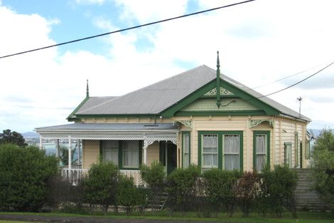 Photo of property in 4 Palmerston Road, Birkenhead, Auckland, 0626