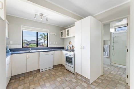 Photo of property in 325a Oceanbeach Road, Mount Maunganui, 3116