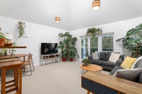 Photo of property in 16 Lawson Place, Mount Victoria, Wellington, 6011