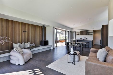 Photo of property in 14 Kirimoko Crescent, Wanaka, 9305