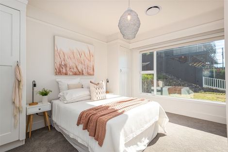 Photo of property in 1/182 Mount Pleasant Road, Mount Pleasant, Christchurch, 8081