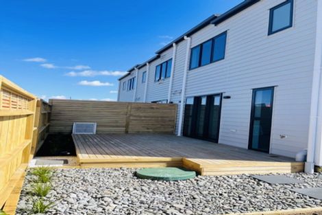 Photo of property in 20 Mene Way, Karaka, 2113