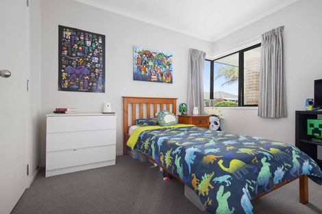 Photo of property in 7 Modello Lane, Waiuku, 2123