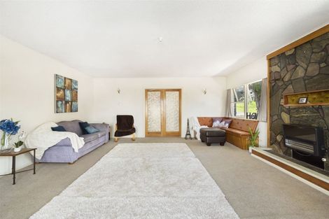 Photo of property in 115 Sunset Road, Totara Vale, Auckland, 0632