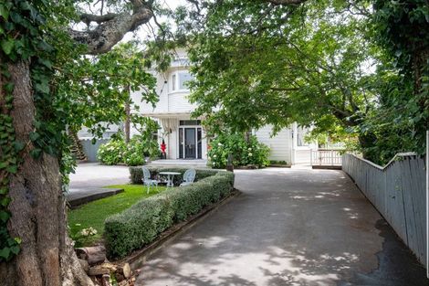 Photo of property in 27 Fitzroy Road, Bluff Hill, Napier, 4110