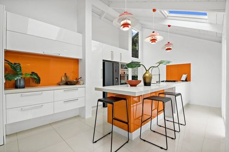 Photo of property in 26 Braemar Road, Castor Bay, Auckland, 0620