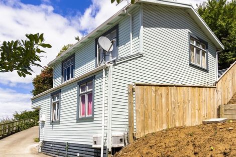 Photo of property in 12a Smale Terrace, Hospital Hill, Napier, 4110