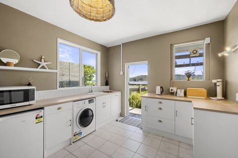 Photo of property in 18 Upper Bow Street, Raglan, 3225