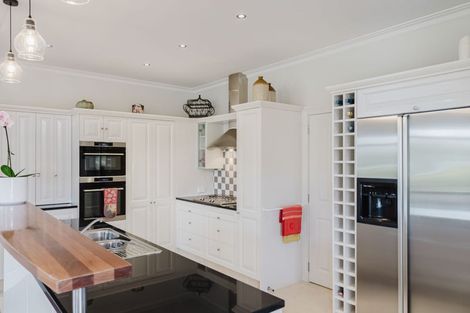 Photo of property in 135 Totara Street, Riccarton, Christchurch, 8041